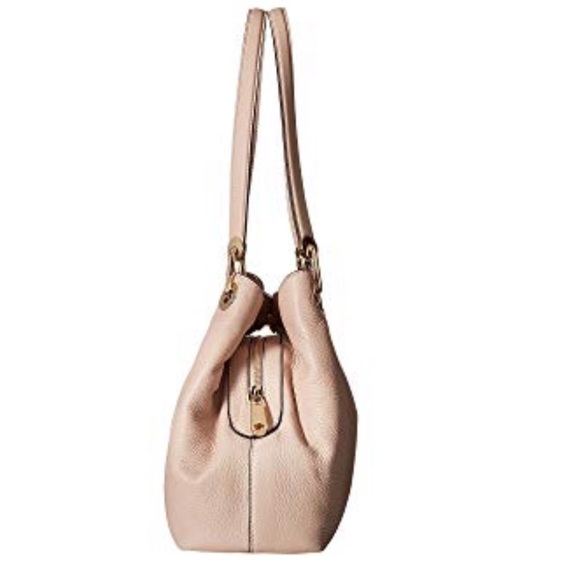 Sold on Mrcichael Kors shoulder Bag - Picture 3 of 6